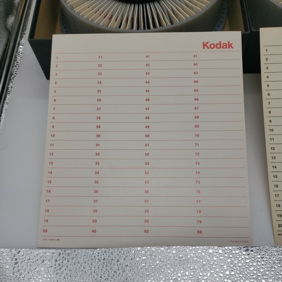 2 Genuine Vintage‎ Kodak Carousel Transvue 80 Slide Trays In Box w/ Slide sheets - Picture 4 of 12